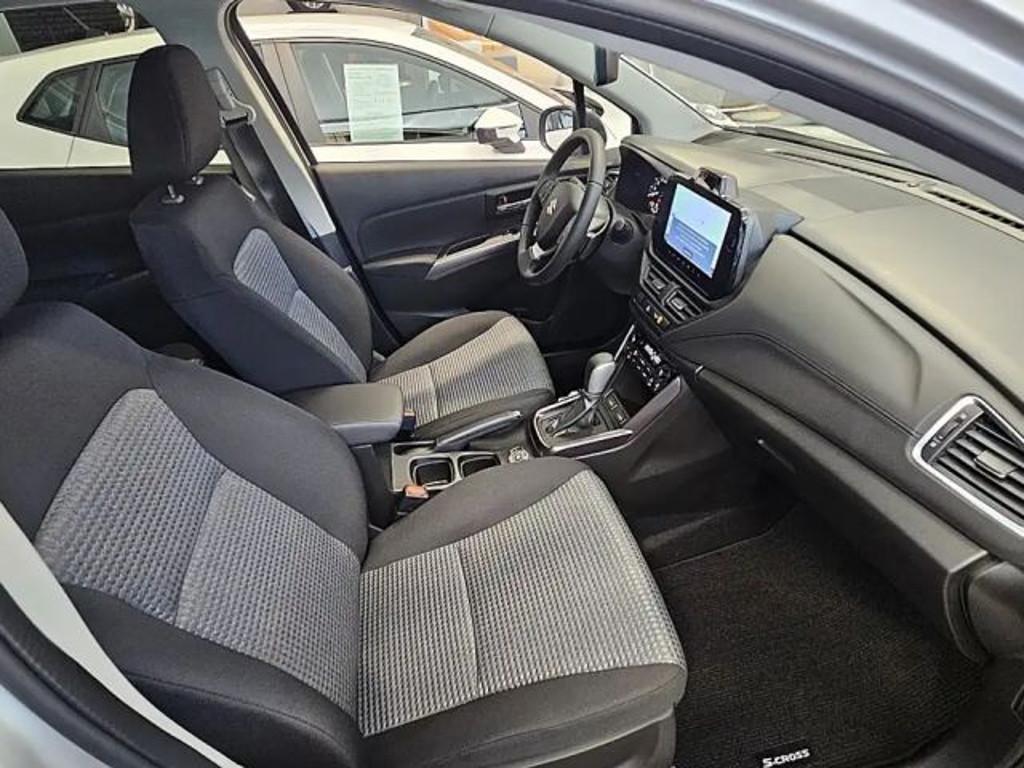 Suzuki S-Cross