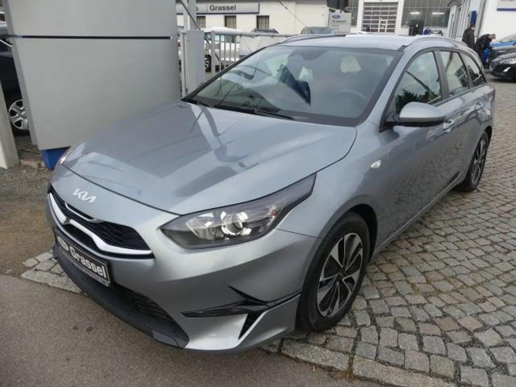 Kia Ceed 2024 Benzine