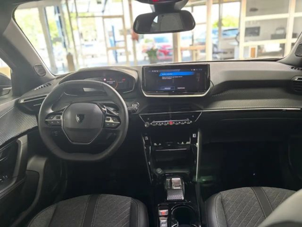 Peugeot e-2008