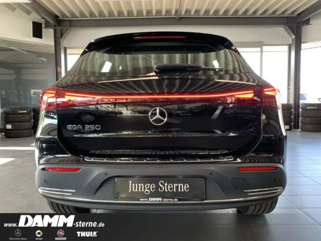 Mercedes-Benz EQA