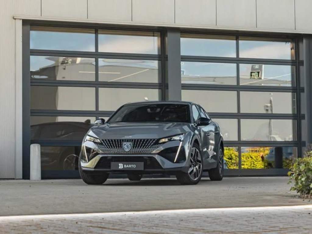 Peugeot 408 2025 Benzine