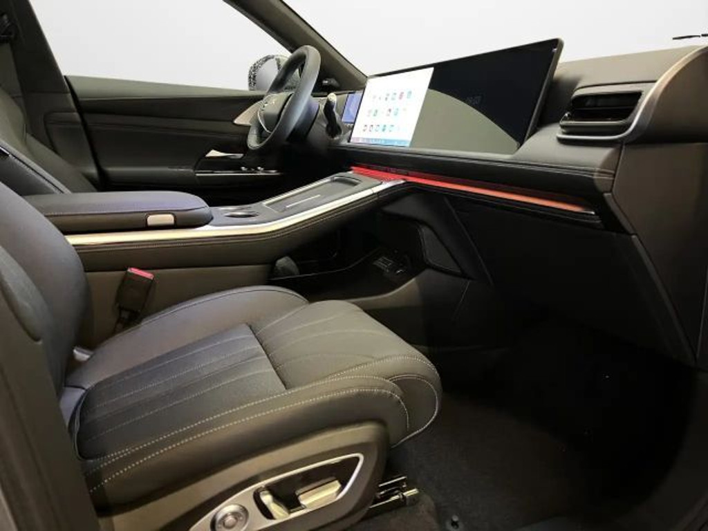 Xpeng G9