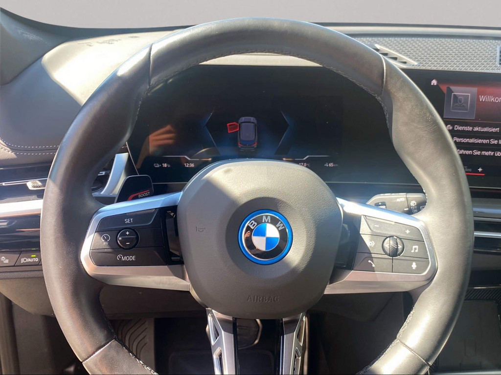 BMW iX1