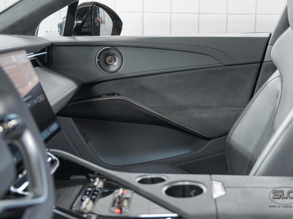 Lotus Eletre