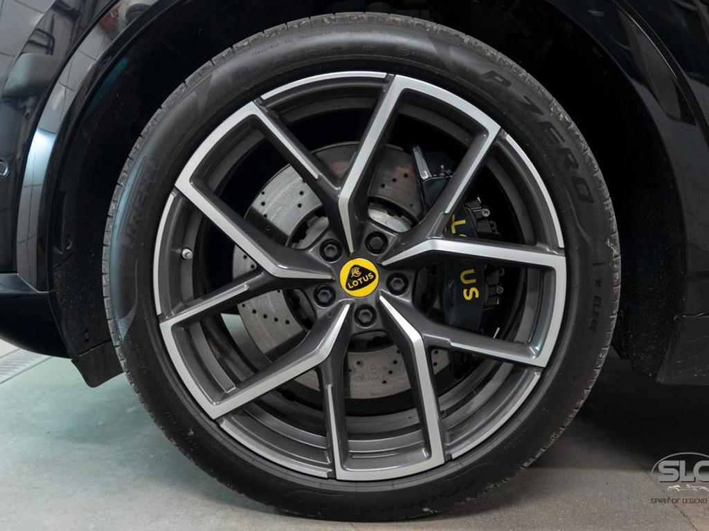 Lotus Eletre