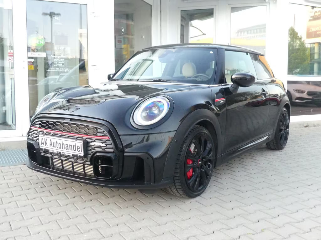 Mini John Cooper Works 2023 Benzine