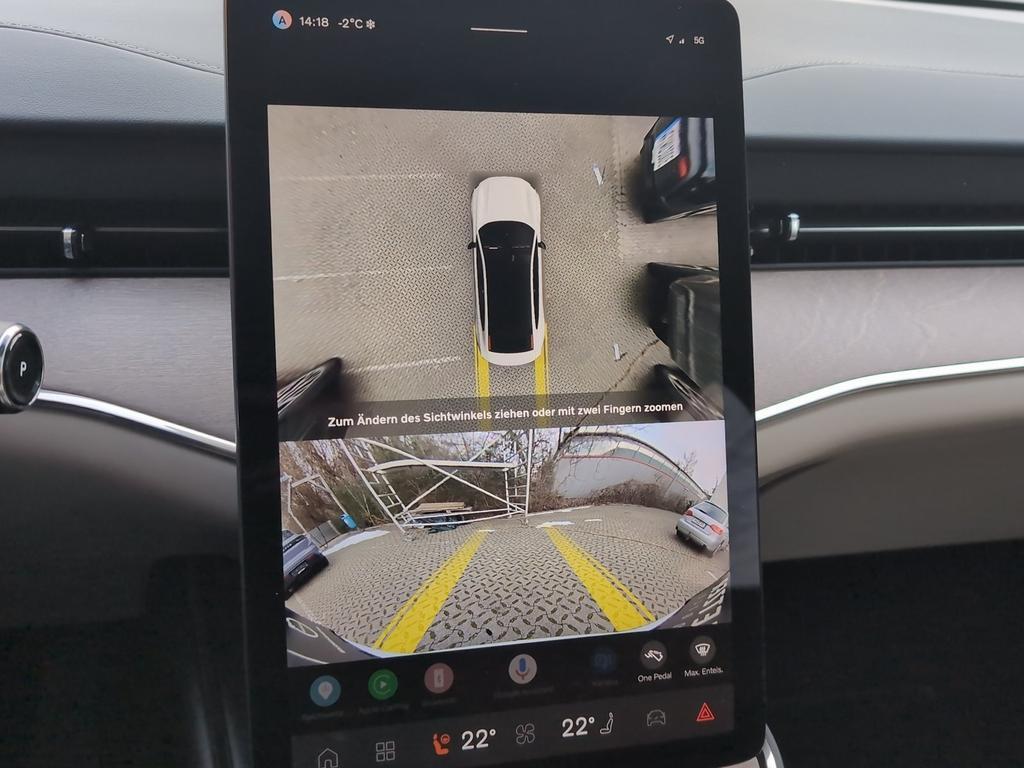 Volvo ES90