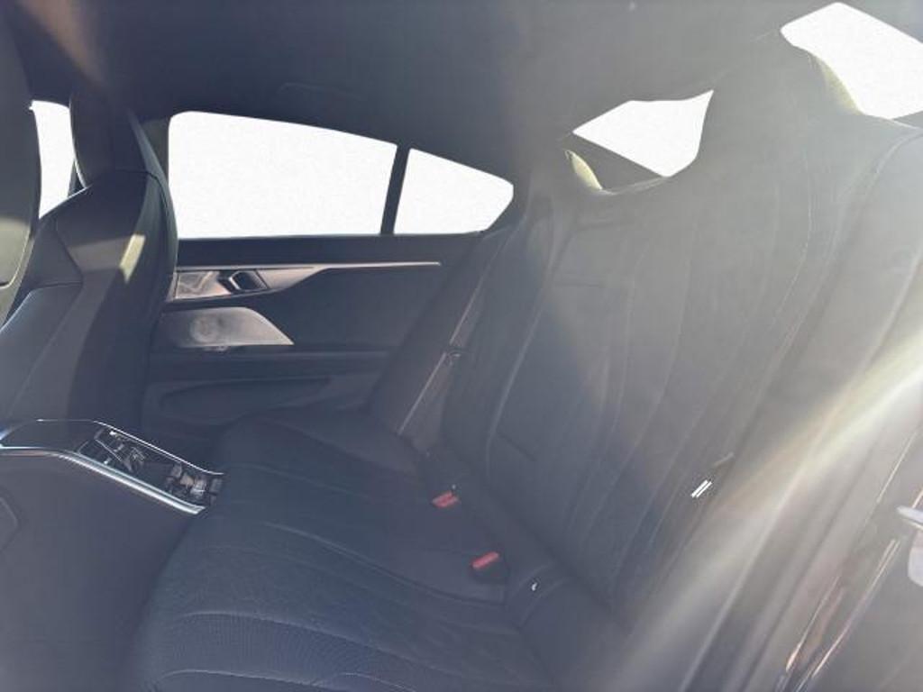 BMW M8