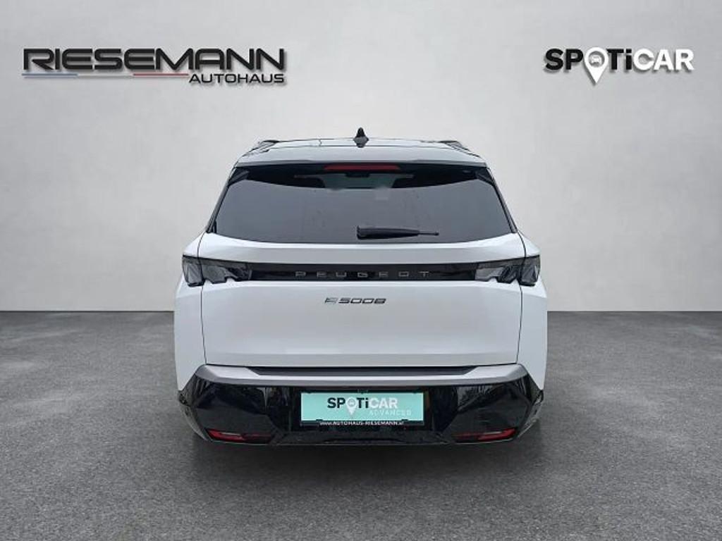 Peugeot E-5008