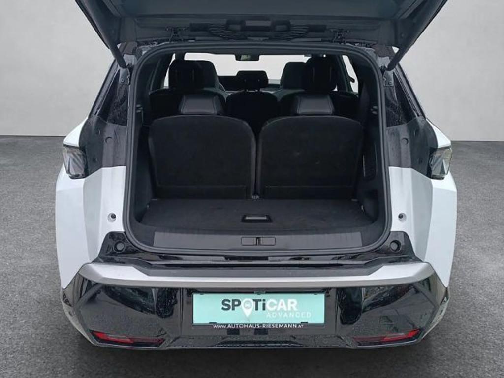 Peugeot E-5008