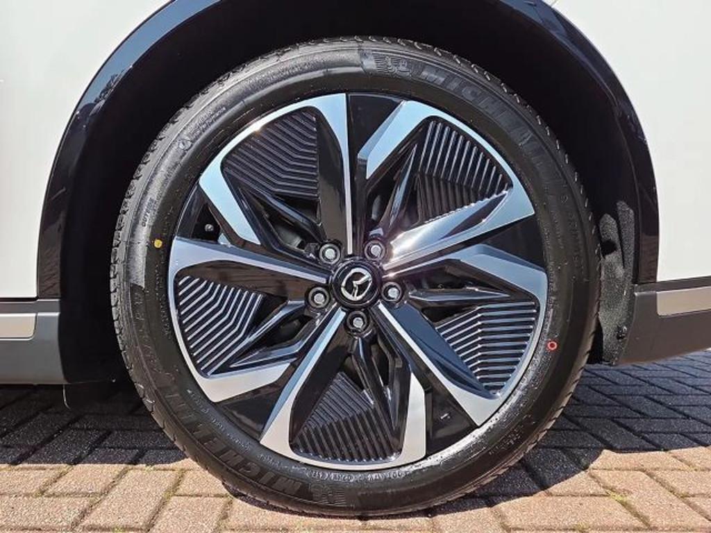 Mazda 6e