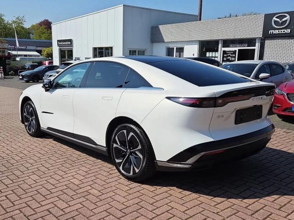 Mazda 6e