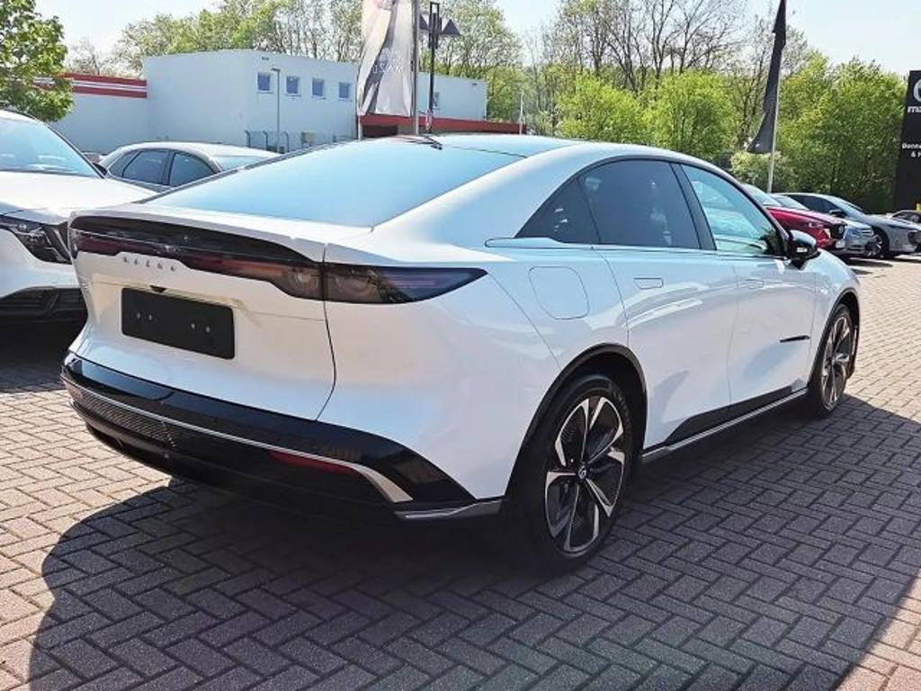 Mazda 6e