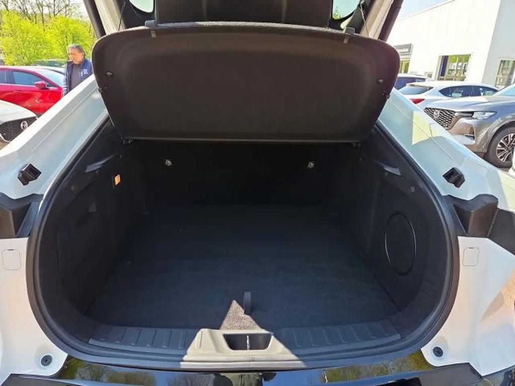 Mazda 6e