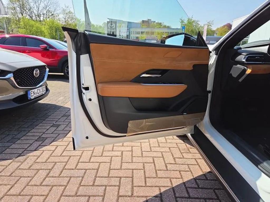 Mazda 6e