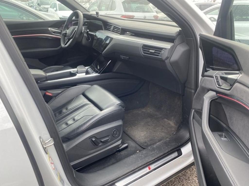Audi Q8 e-tron