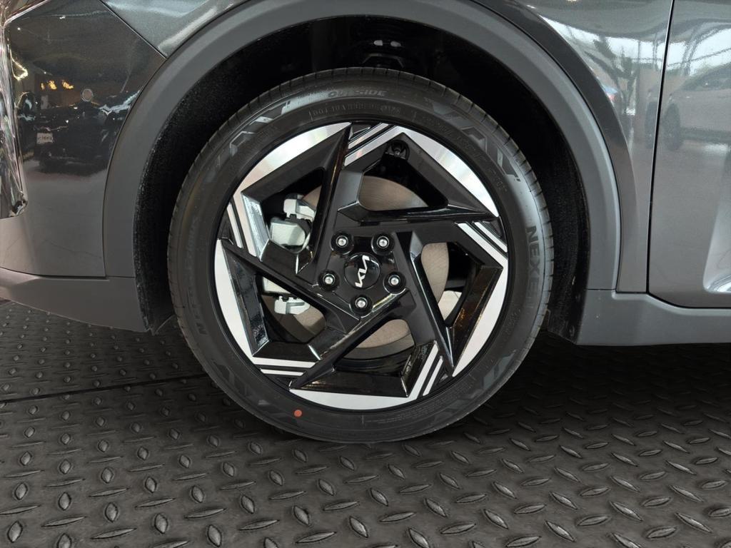 Kia K4