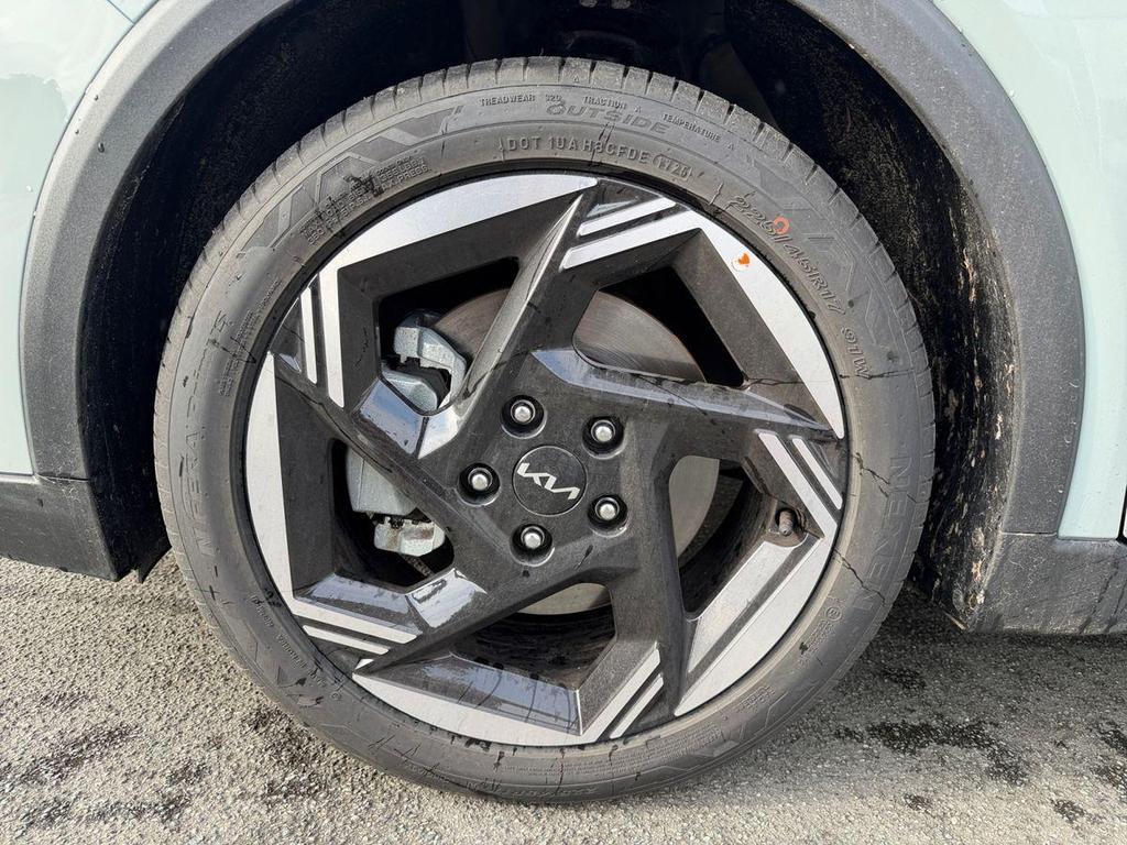 Kia K4