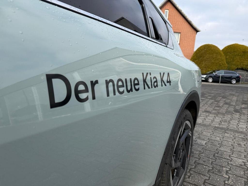 Kia K4