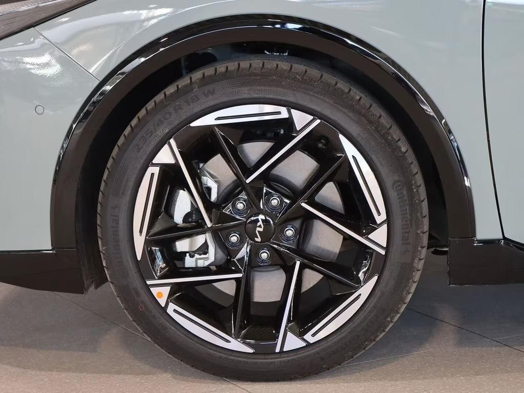 Kia K4