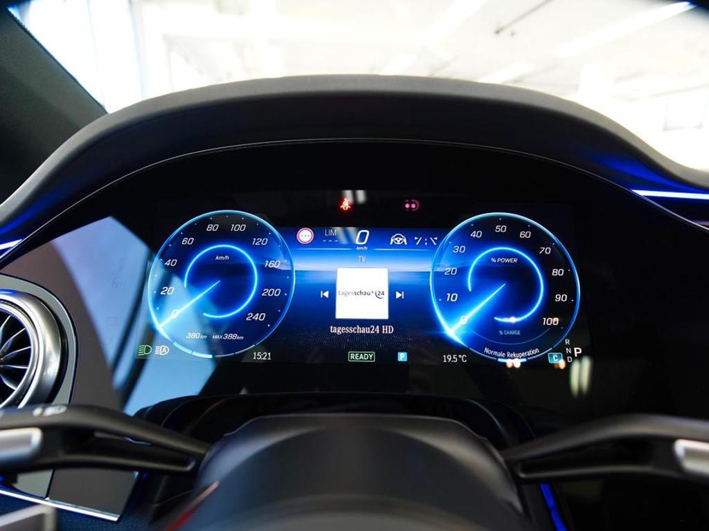 Mercedes-Benz EQS