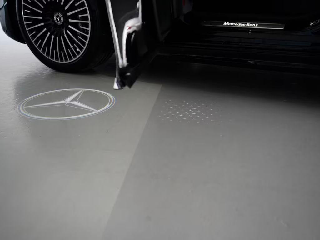 Mercedes-Benz EQS