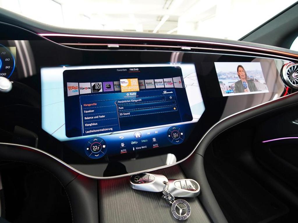 Mercedes-Benz EQS