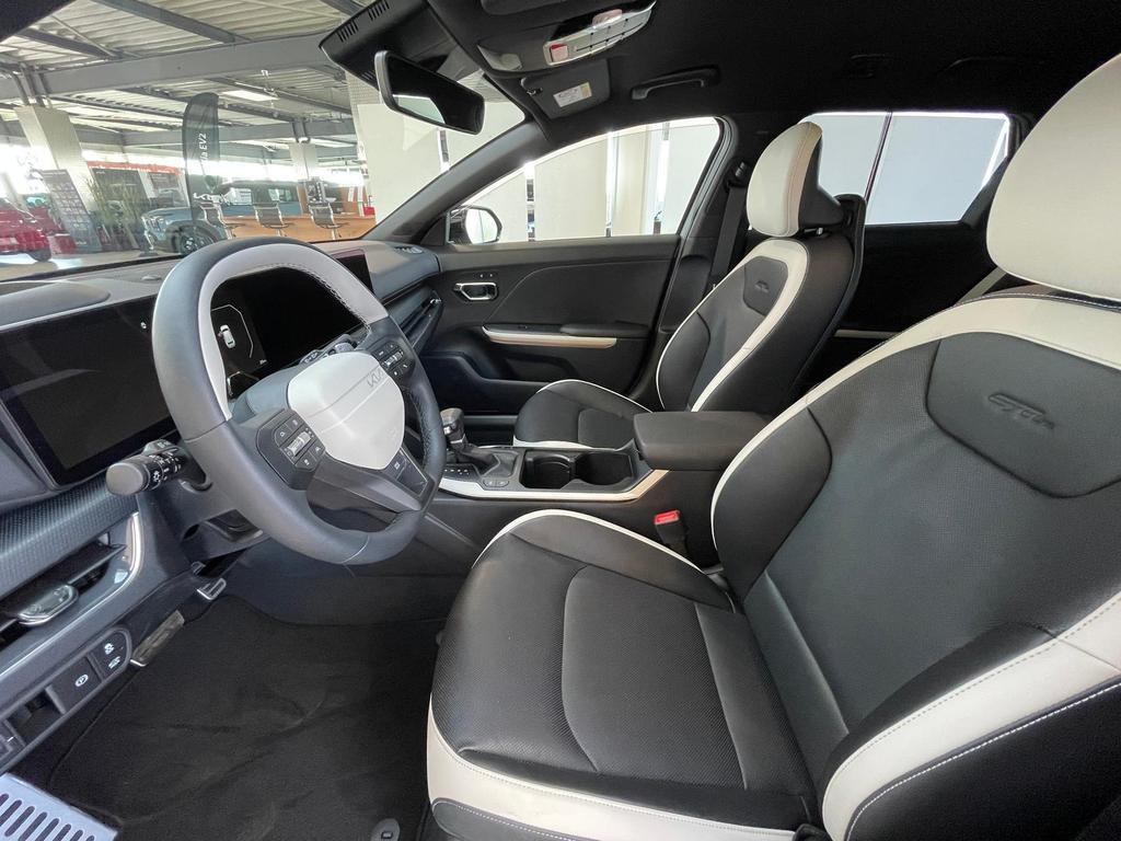 Kia K4