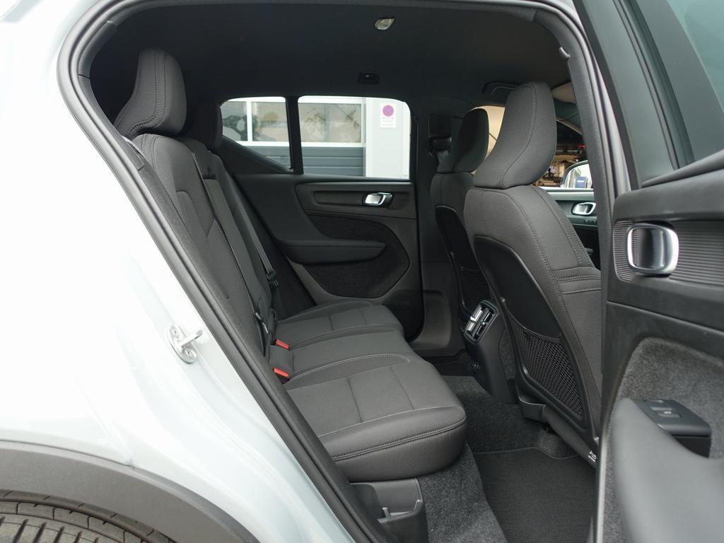 Volvo EX40