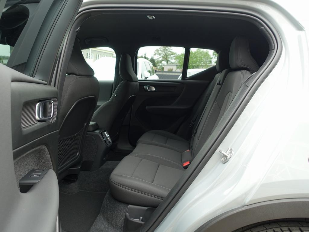 Volvo EX40