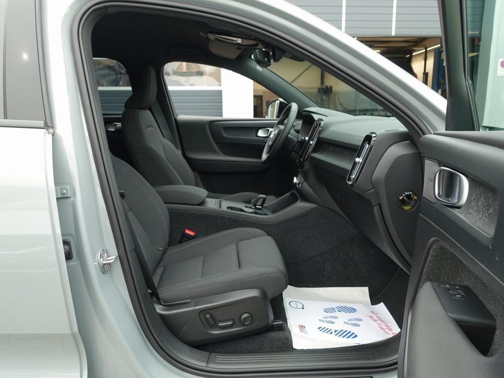 Volvo EX40