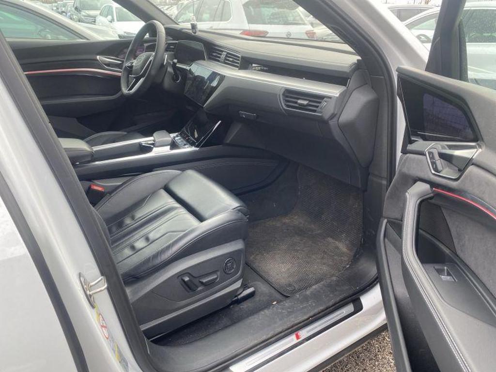 Audi Q8 e-tron
