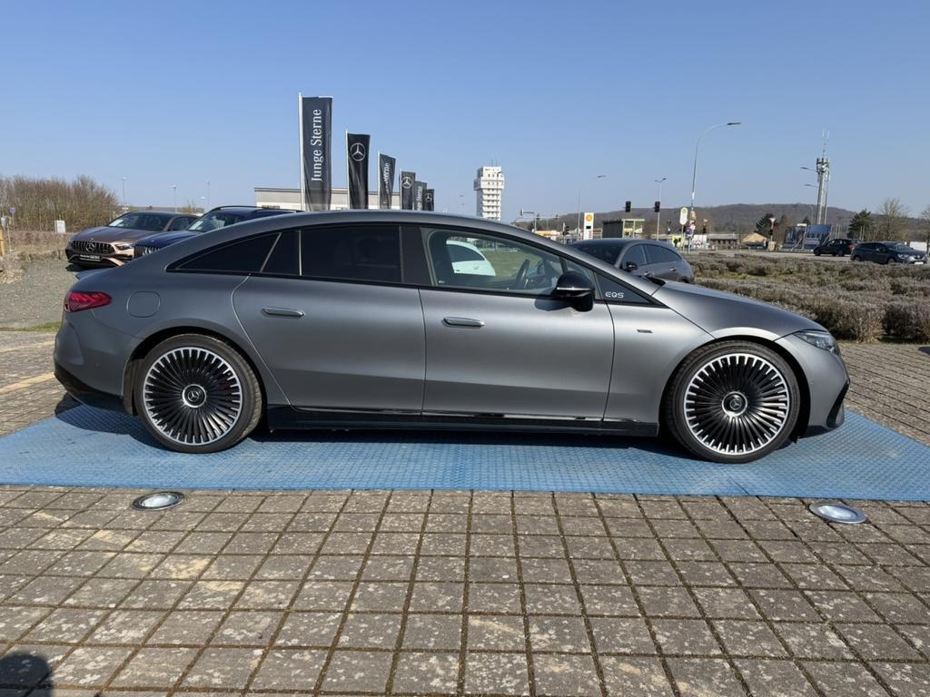 Mercedes-Benz EQS