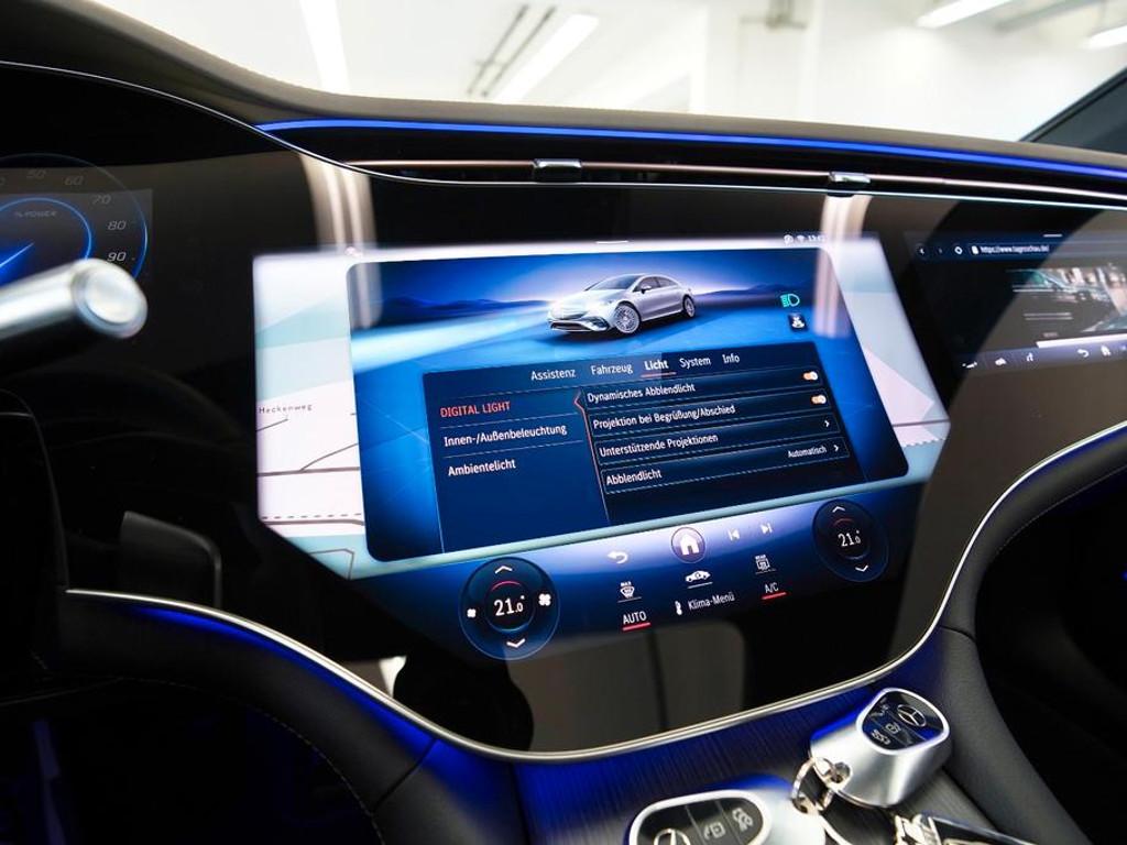 Mercedes-Benz EQS
