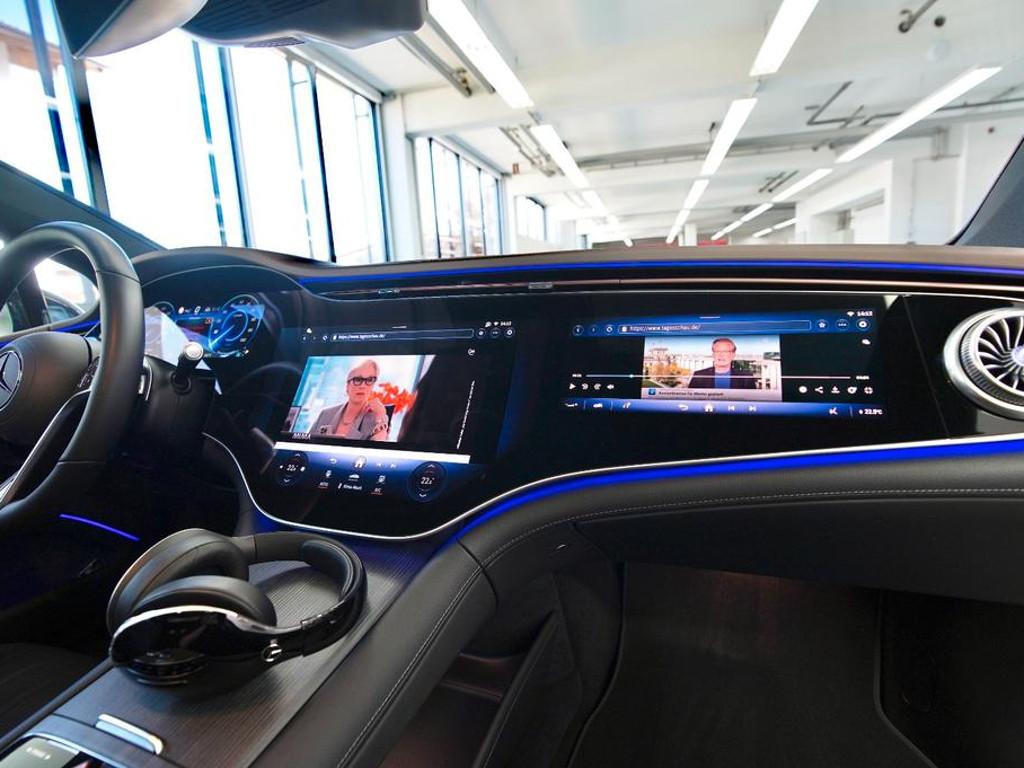 Mercedes-Benz EQS