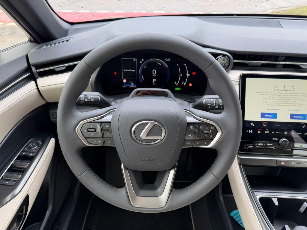 Lexus LBX