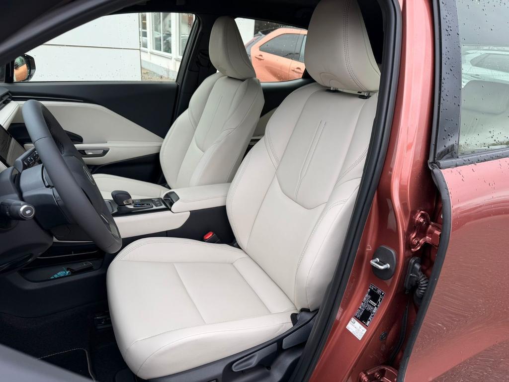 Lexus LBX