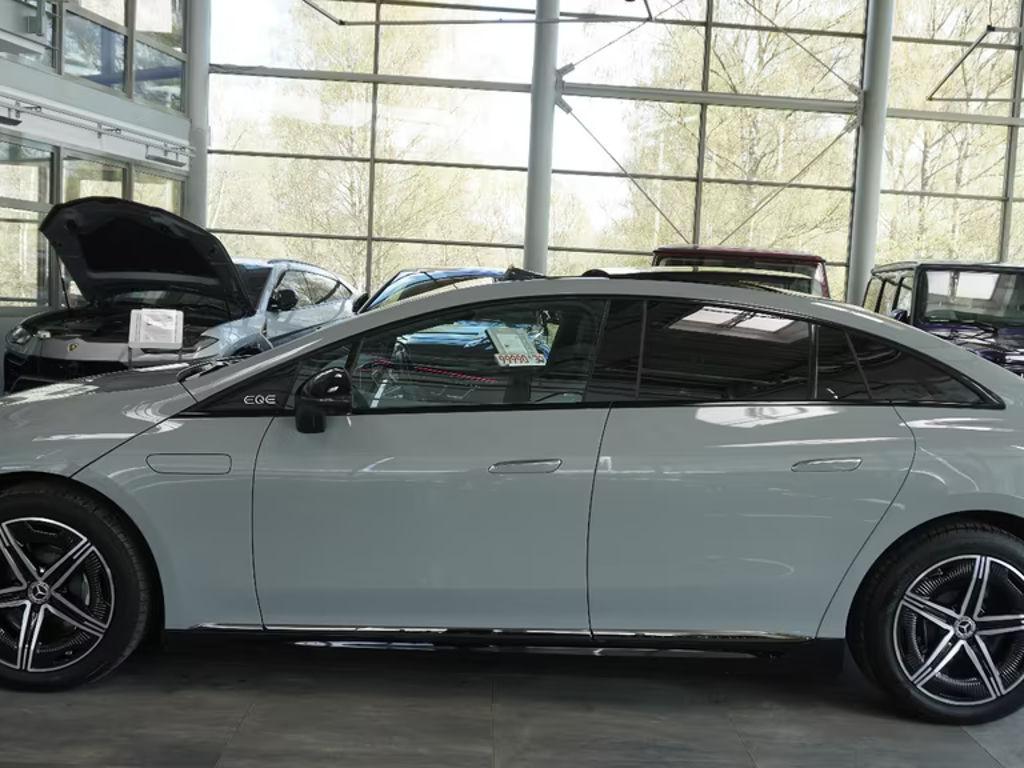 Mercedes-Benz EQE