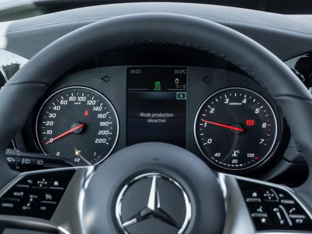 Mercedes-Benz T 180