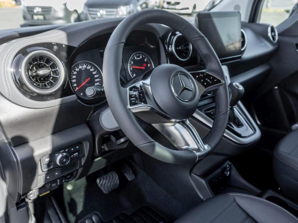 Mercedes-Benz T 180