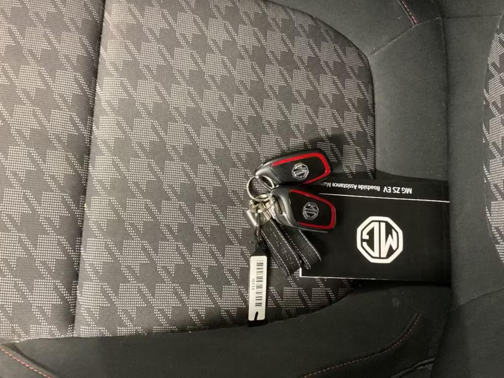 MG ZS