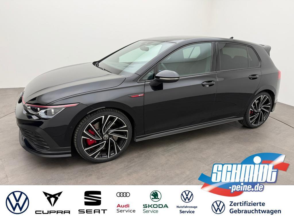 Volkswagen Golf 2023 Benzine