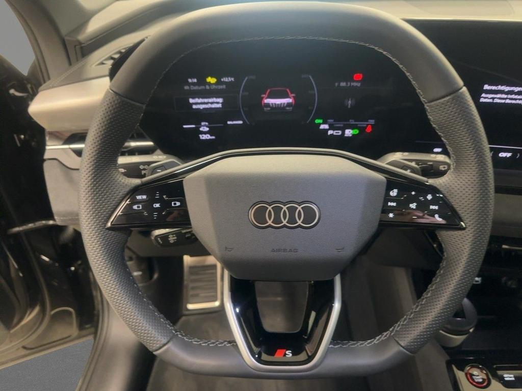 Audi SQ6 e-tron