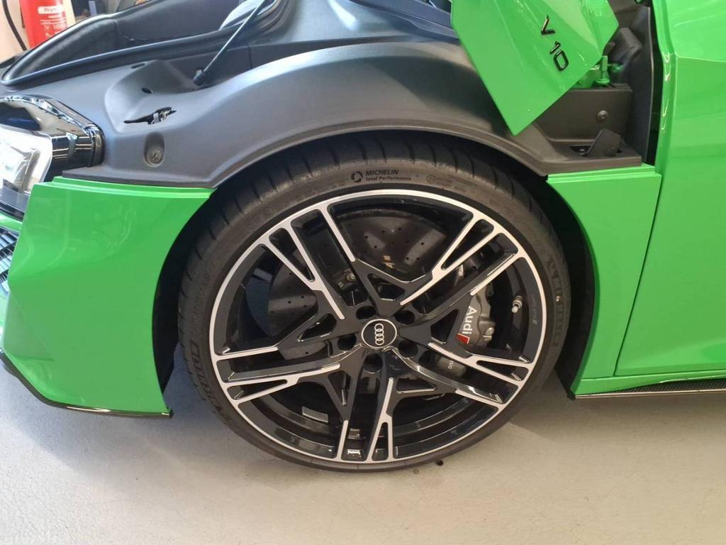 Audi R8