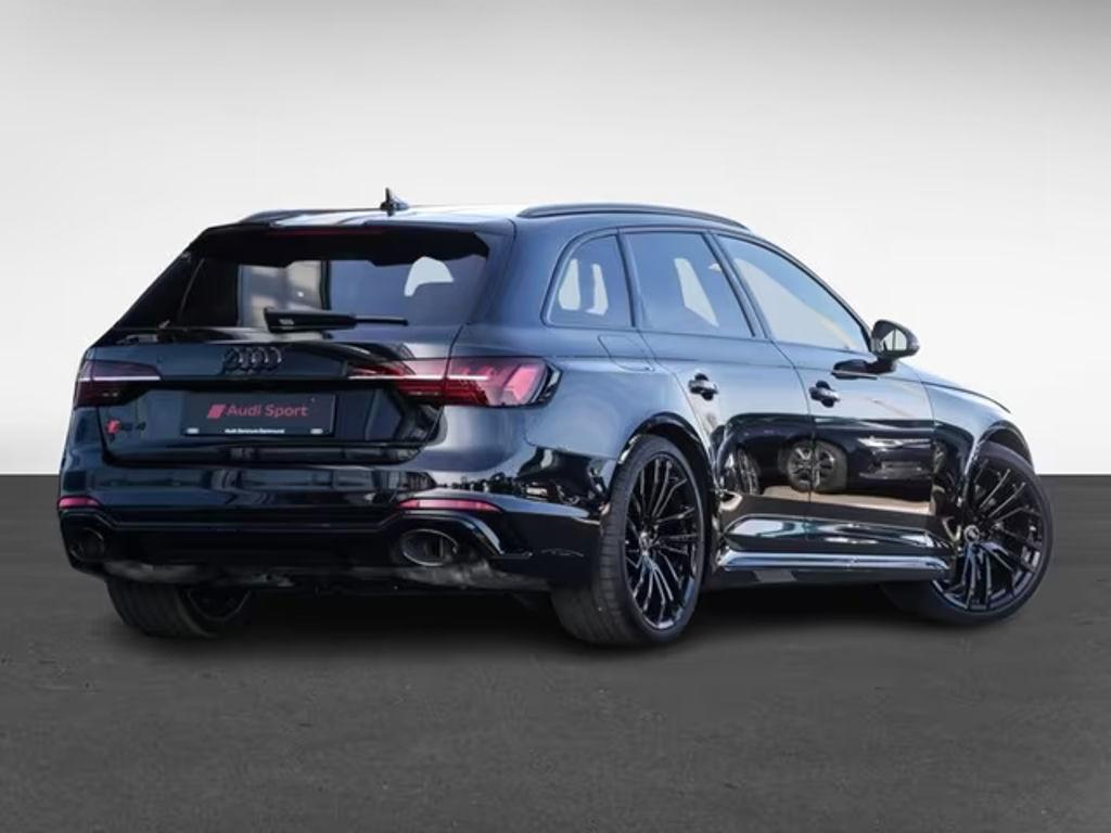 Audi RS4