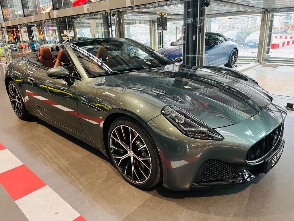 Maserati GranCabrio 2026 Benzine