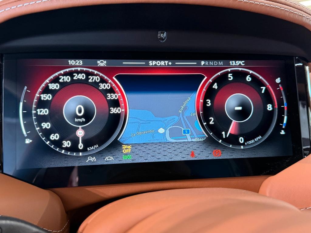 Aston Martin DB12