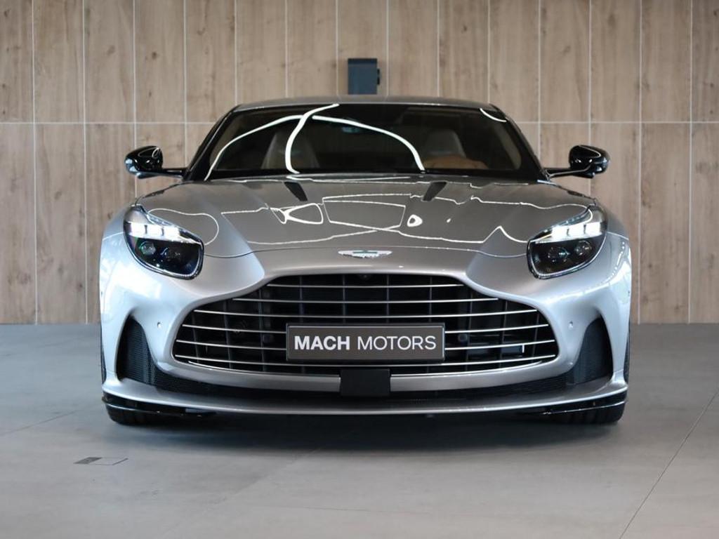 Aston Martin DB12