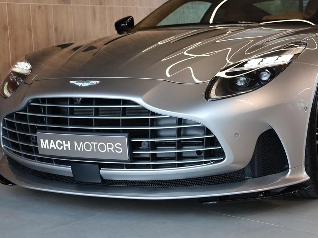 Aston Martin DB12