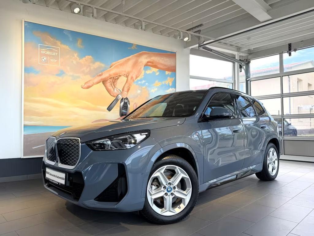 BMW iX1